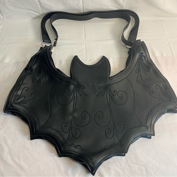 Trickz N’ Treatz Black Bat Wing Women large Bag - Picture 4 of 4